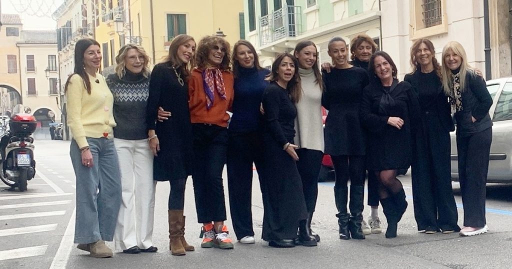 GRUPPO SHOPAPEMUS LILIFLEUR